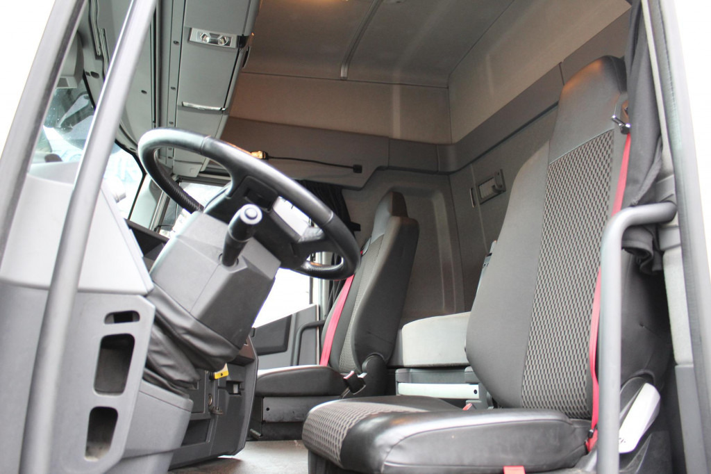 Renault T460 Retarder 2 Tanks Standklima VIN : KD - Tractor unit: picture 4 Renault T460 Retarder 2 Tanks Standklima VIN : KD - Tractor unit: picture 4