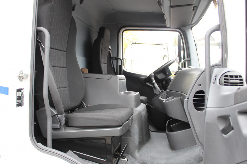 Mercedes-Benz Atego 818 E6 Koffer Klima LDW Schalter LBW - Truck: picture 4 Mercedes-Benz Atego 818 E6 Koffer Klima LDW Schalter LBW - Truck: picture 4