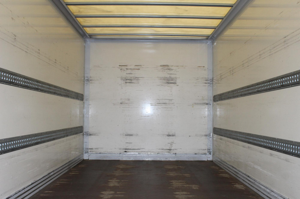 Mercedes-Benz Atego 818 E6 Koffer Klima LDW Schalter LBW - Truck: picture 2 Mercedes-Benz Atego 818 E6 Koffer Klima LDW Schalter LBW - Truck: picture 2