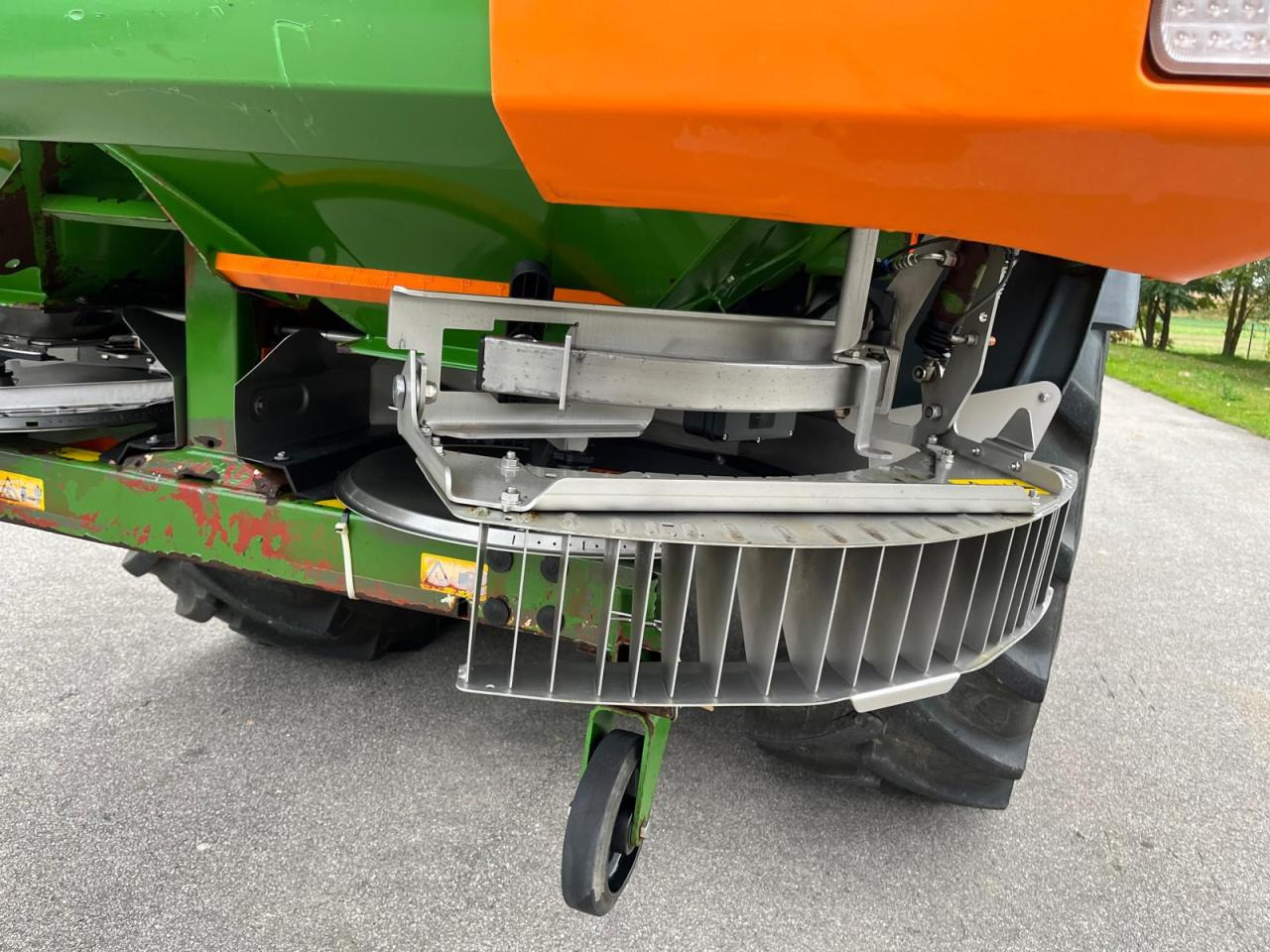 Fertilizer spreader Amazone ZA-M 1501 Profis, Wiegestreuer, 2500 Liter: picture 9 Fertilizer spreader Amazone ZA-M 1501 Profis, Wiegestreuer, 2500 Liter: picture 9
