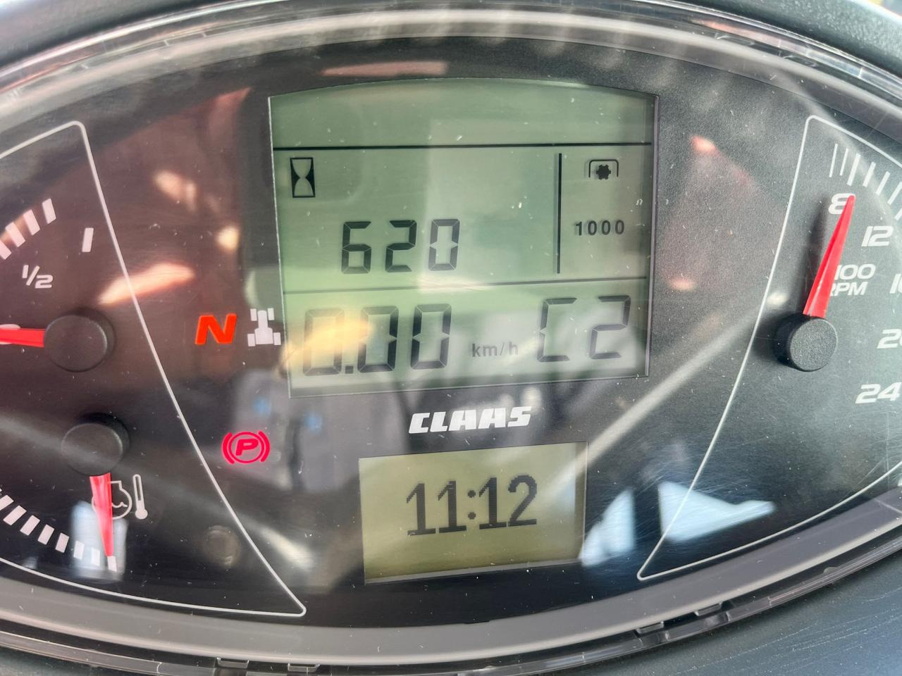 Farm tractor CLAAS Arion 420 CIS mit Frontzapfwelle und Frontkraftheber, neuwertiger Zustand, erst 620 Betriebsstunden: picture 19