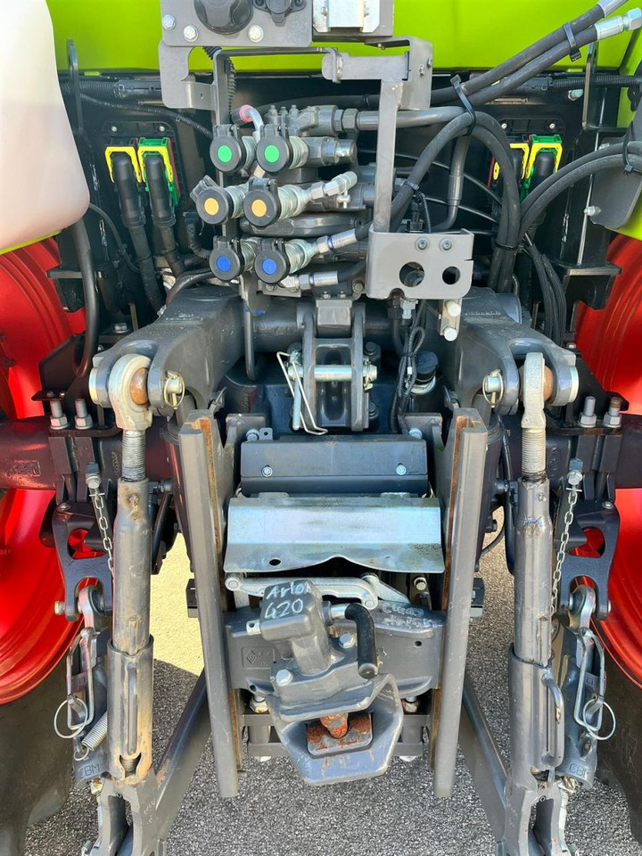 Farm tractor CLAAS Arion 420 CIS mit Frontzapfwelle und Frontkraftheber, neuwertiger Zustand, erst 620 Betriebsstunden: picture 10