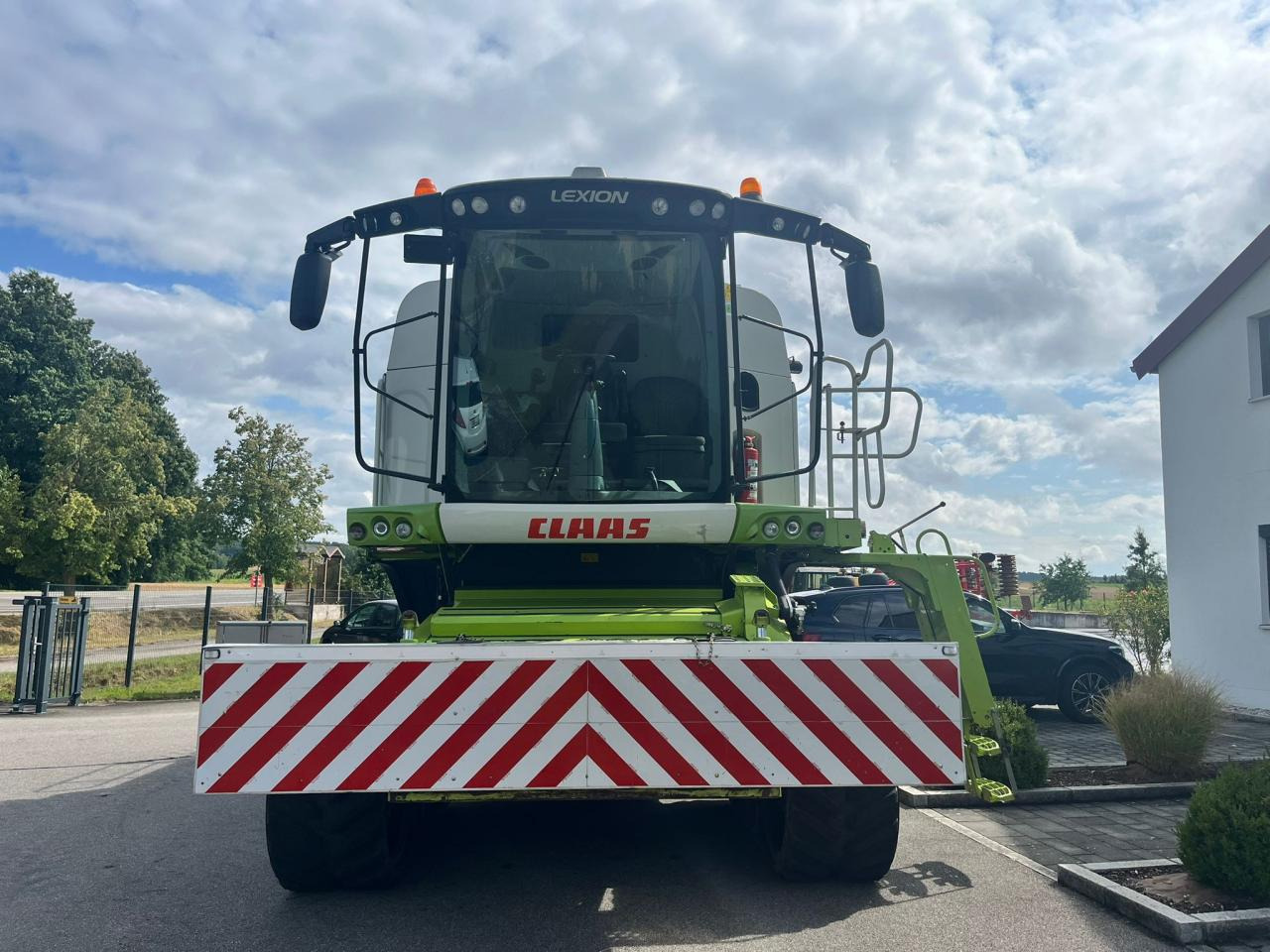 CLAAS Lexion 760TT, 30 km/h, SW V900 2x Laser - Combine harvester: picture 5 CLAAS Lexion 760TT, 30 km/h, SW V900 2x Laser - Combine harvester: picture 5