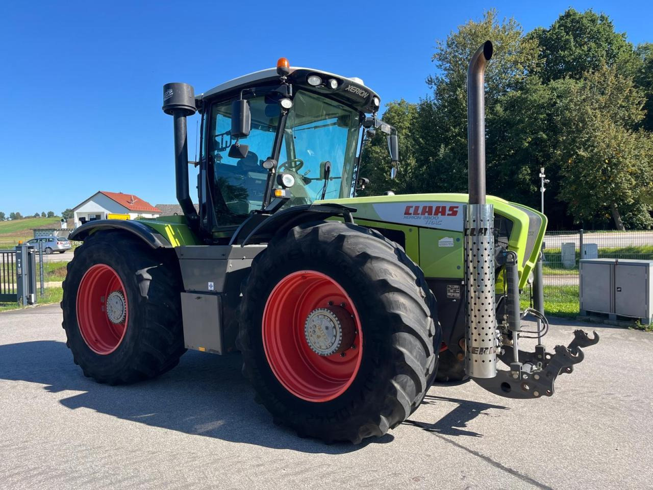 CLAAS Xerion 3800 Trac PTO mit GPS S3 mit Frontkraftheber und Heckzapfwelle, kommt vom Erstbesitzer, gepfl - Farm tractor: picture 2 CLAAS Xerion 3800 Trac PTO mit GPS S3 mit Frontkraftheber und Heckzapfwelle, kommt vom Erstbesitzer, gepfl - Farm tractor: picture 2