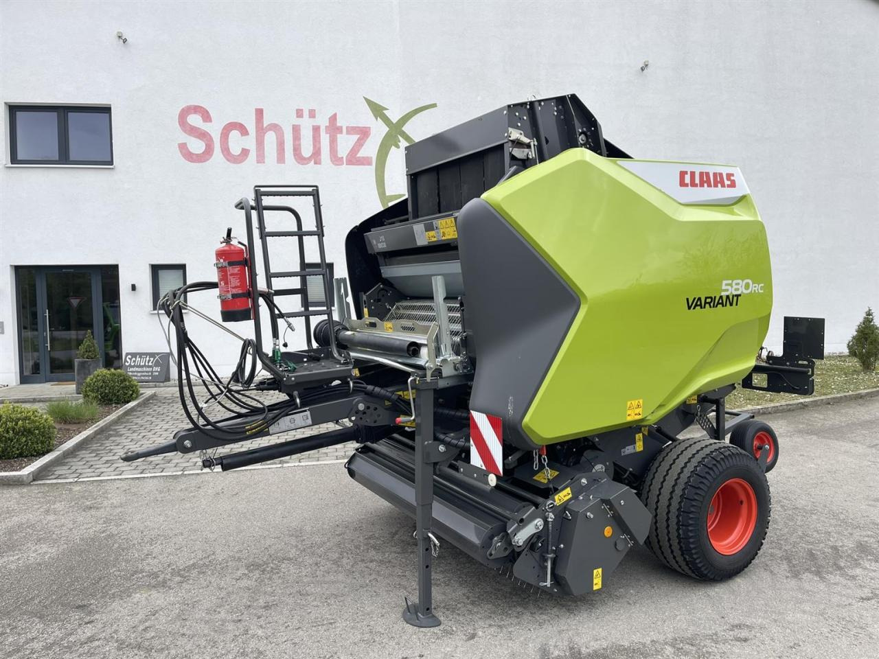 CLAAS neuwertige Rundballenpresse Variant 580 RC Pro, ca. 1003 Ballen, Bj. 2023 - Round baler: picture 1 CLAAS neuwertige Rundballenpresse Variant 580 RC Pro, ca. 1003 Ballen, Bj. 2023 - Round baler: picture 1