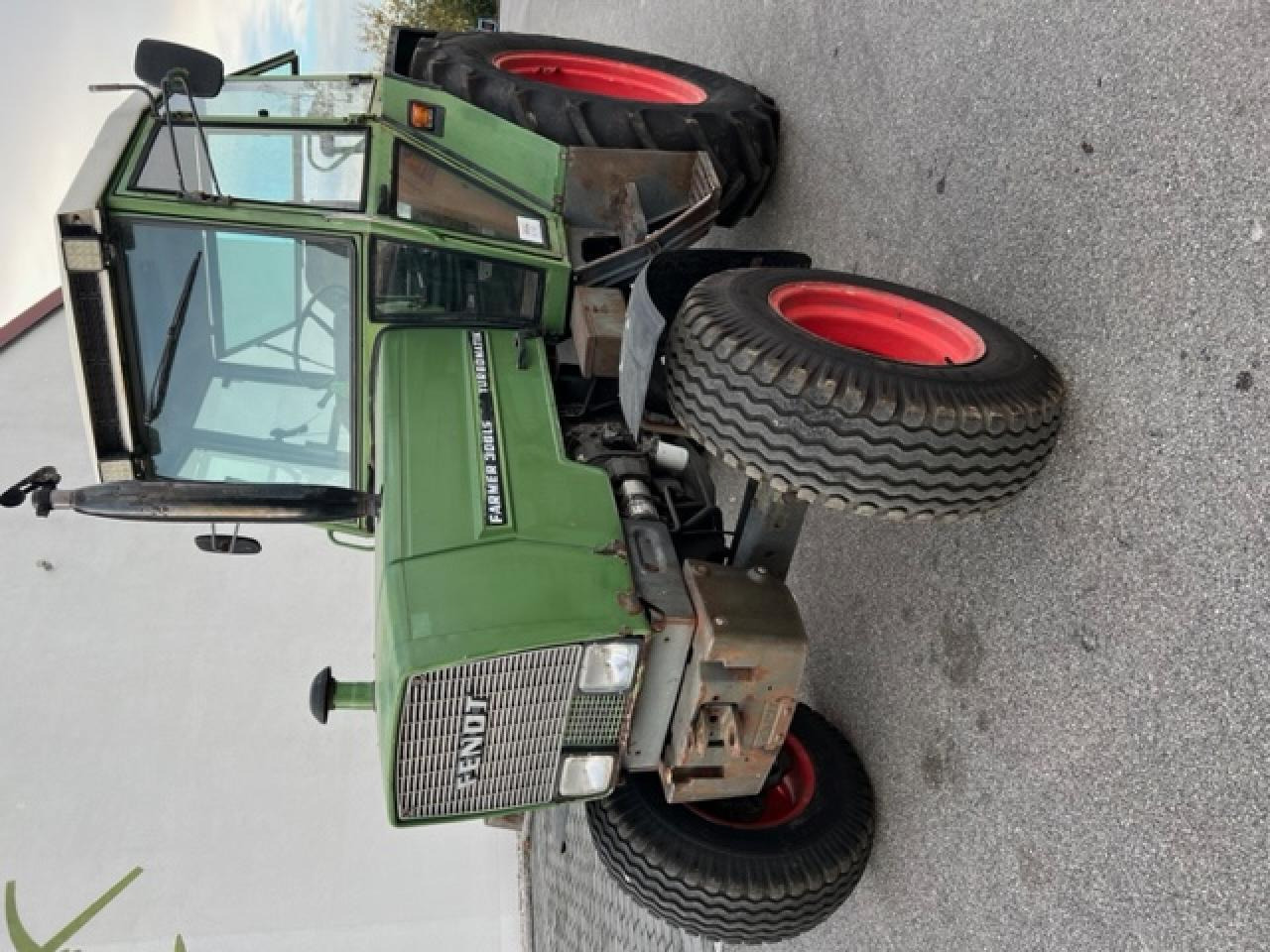 Fendt Farmer 306 LS - Farm tractor: picture 2 Fendt Farmer 306 LS - Farm tractor: picture 2