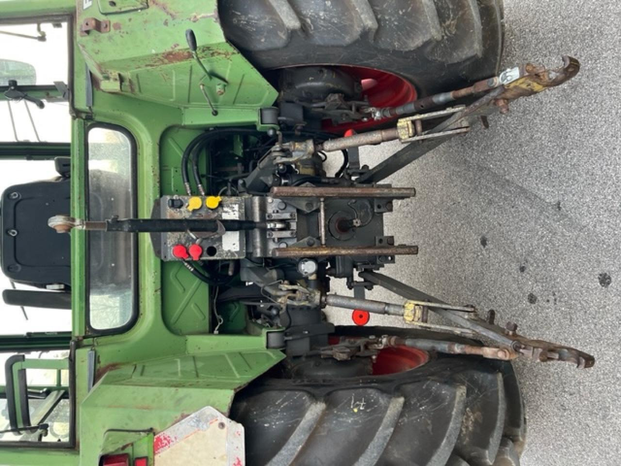 Farm tractor Fendt Farmer 306 LS, ca. 9516 Bh, Baujahr 1982: picture 8