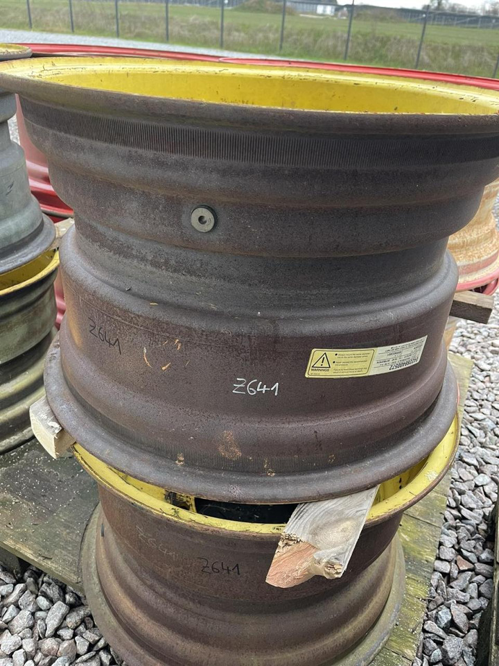 John Deere 15X24 / 8 Loch Felge - Rim: picture 2 John Deere 15X24 / 8 Loch Felge - Rim: picture 2