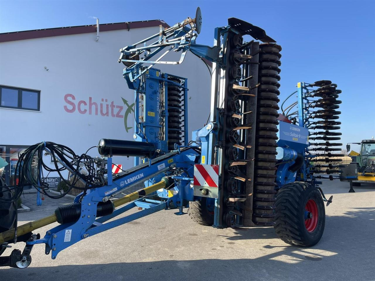 Lemken Säkombination mit Lemken Zirkon 10/600KA und Solitär 9/600, Baujahr 2014 - Combine seed drill: picture 1 Lemken Säkombination mit Lemken Zirkon 10/600KA und Solitär 9/600, Baujahr 2014 - Combine seed drill: picture 1