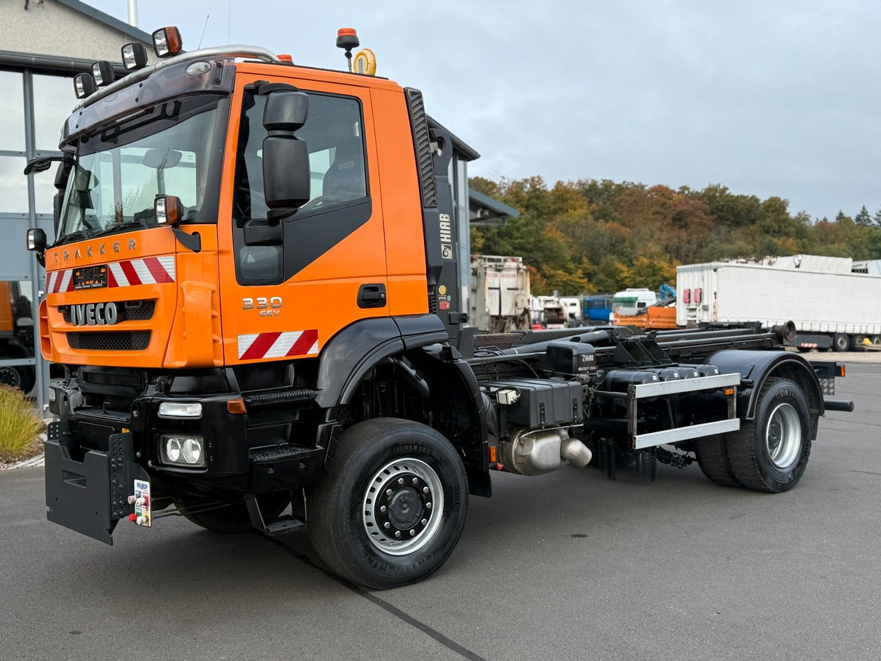 Iveco Trakker 330 EEV Winterdienst Abroll - Hook lift truck: picture 4 Iveco Trakker 330 EEV Winterdienst Abroll - Hook lift truck: picture 4