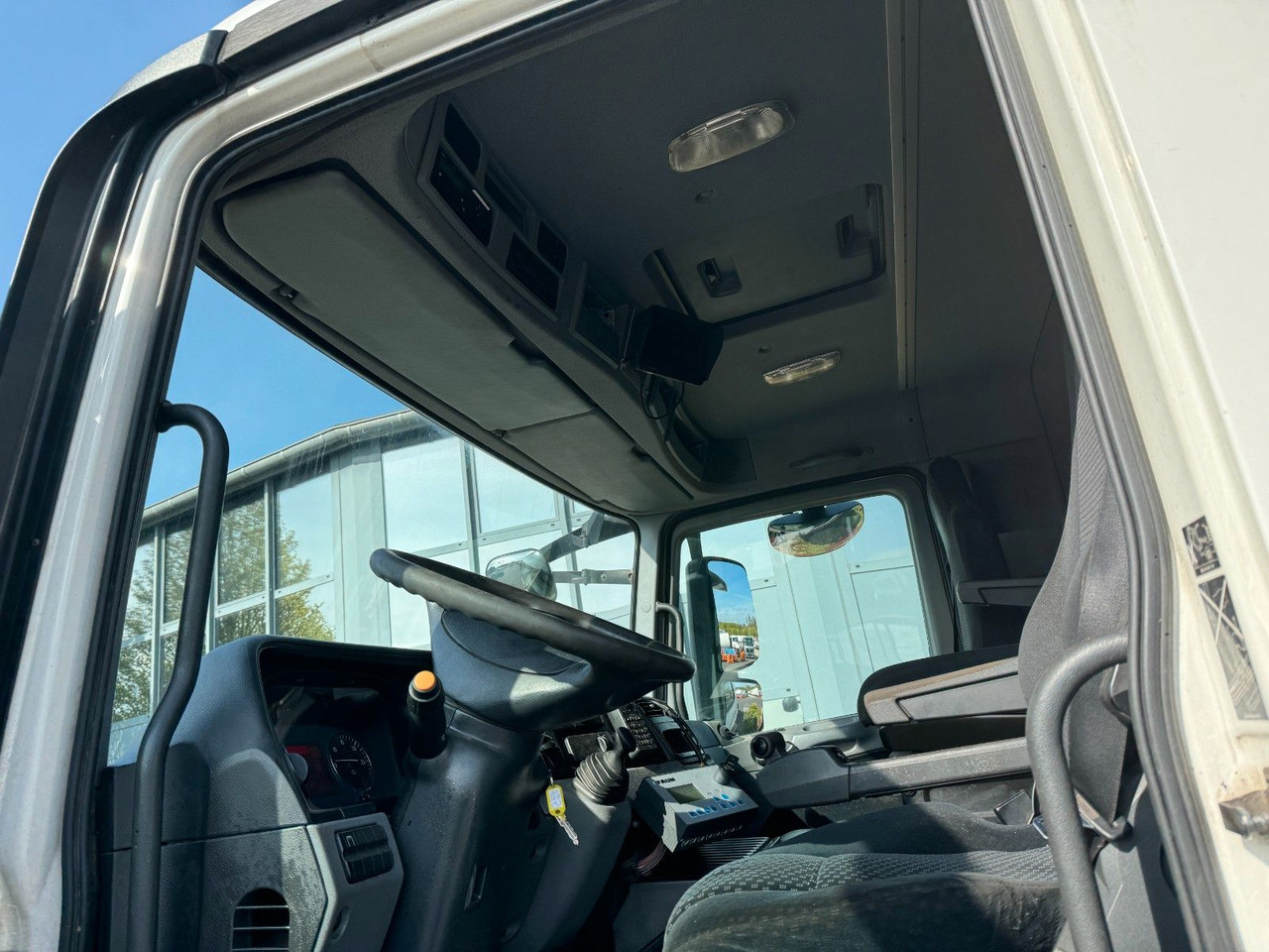 Leasing of Mercedes-Benz Actros 1832 MP 3 Mercedes-Benz Actros 1832 MP 3 Mercedes-Benz Actros 1832 MP 3 Mercedes-Benz Actros 1832 MP 3: picture 10