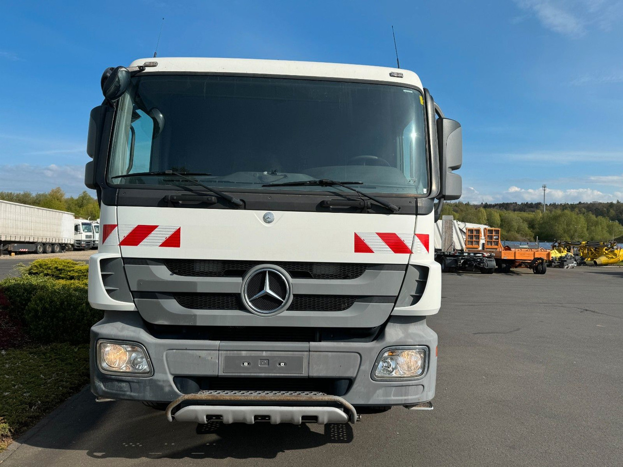 Leasing of Mercedes-Benz Actros 1832 MP 3 Mercedes-Benz Actros 1832 MP 3 Mercedes-Benz Actros 1832 MP 3 Mercedes-Benz Actros 1832 MP 3: picture 8