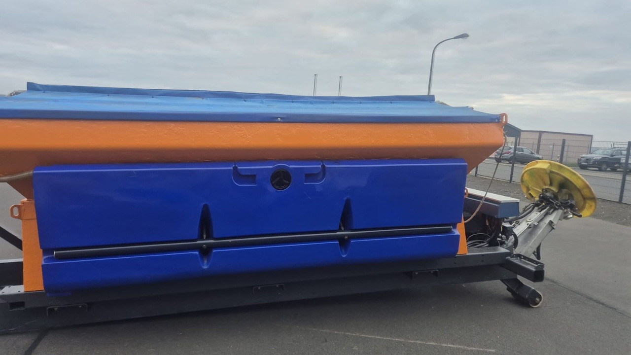 Schmidt stratos S 50 -36 5 cbm. Winterdienst Salz - Hook lift truck: picture 4 Schmidt stratos S 50 -36 5 cbm. Winterdienst Salz - Hook lift truck: picture 4