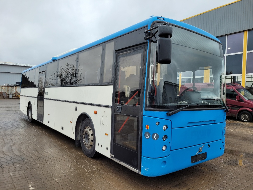 VOLVO B9R VEST CONTRAST, KLIIMA, 10.2012, EURO 5, HANDICAP LIFT, 51 seats, 12,8m - Suburban bus: picture 1 VOLVO B9R VEST CONTRAST, KLIIMA, 10.2012, EURO 5, HANDICAP LIFT, 51 seats, 12,8m - Suburban bus: picture 1