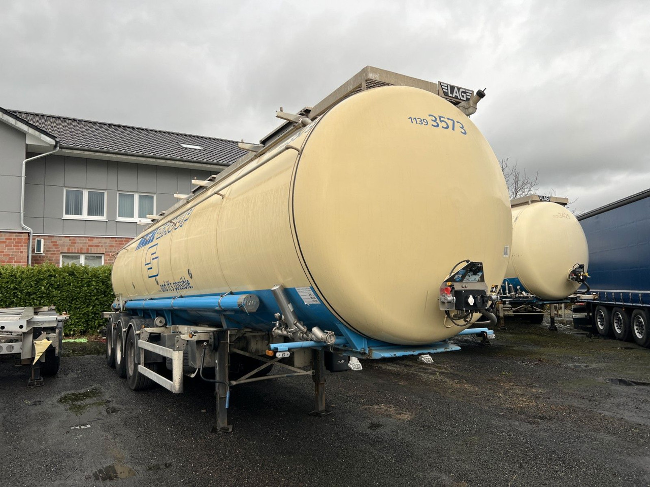 Lag 32.000 l Lebensmitteltank, 3 Kammern, ADR - Tank semi-trailer: picture 1 Lag 32.000 l Lebensmitteltank, 3 Kammern, ADR - Tank semi-trailer: picture 1