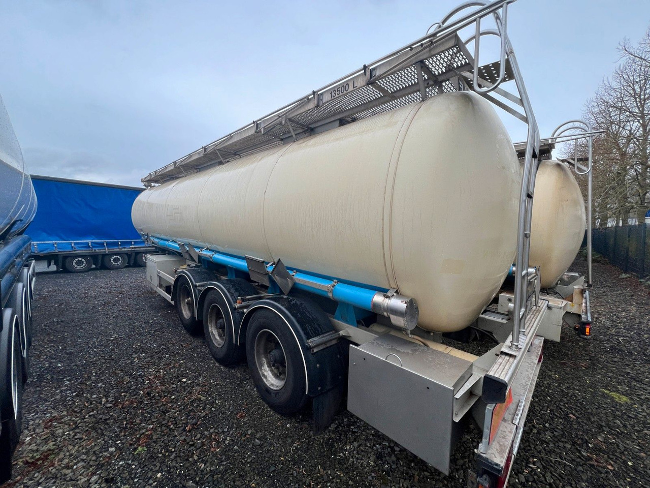 Lag 32000 l Lebensmitteltank mit 3 Kammern, ADR - Tank semi-trailer: picture 5 Lag 32000 l Lebensmitteltank mit 3 Kammern, ADR - Tank semi-trailer: picture 5