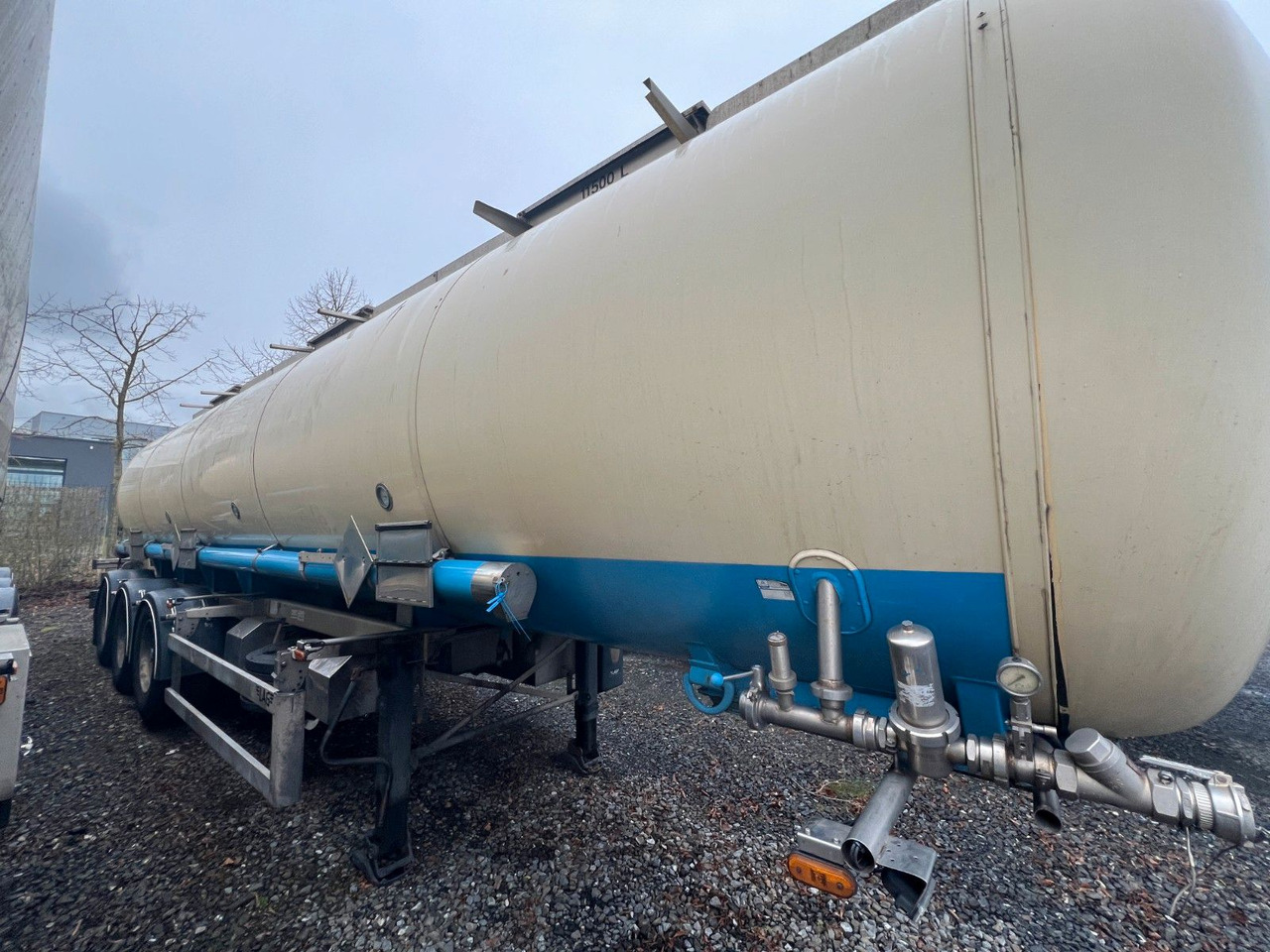 Lag 32000 l Lebensmitteltank mit 3 Kammern, ADR - Tank semi-trailer: picture 2 Lag 32000 l Lebensmitteltank mit 3 Kammern, ADR - Tank semi-trailer: picture 2