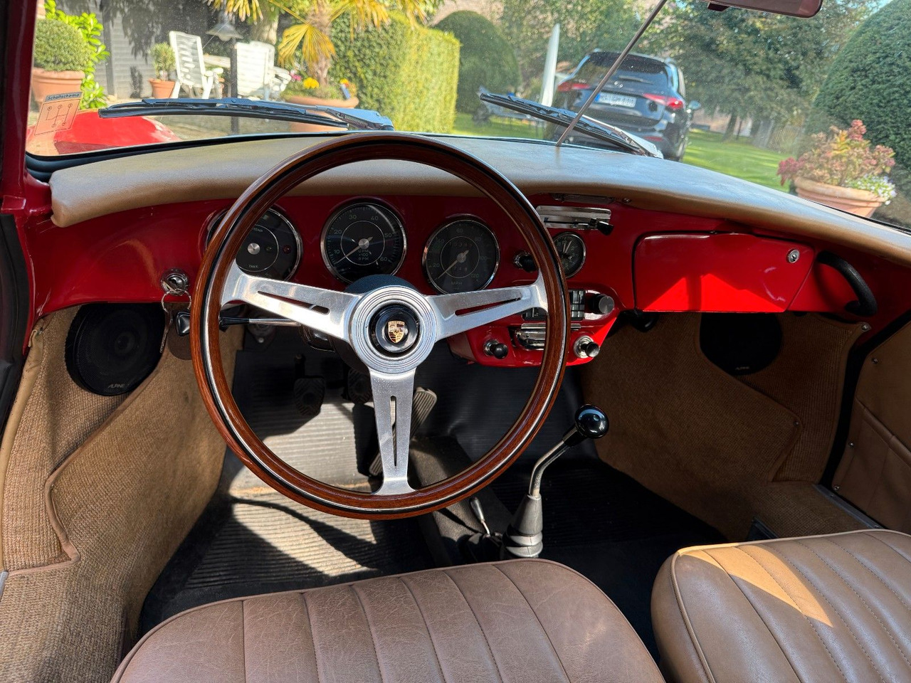 Car Porsche 356 C / 1600 C Reutter Cabrio Porsche 356 C / 1600 C Reutter Cabrio: picture 10