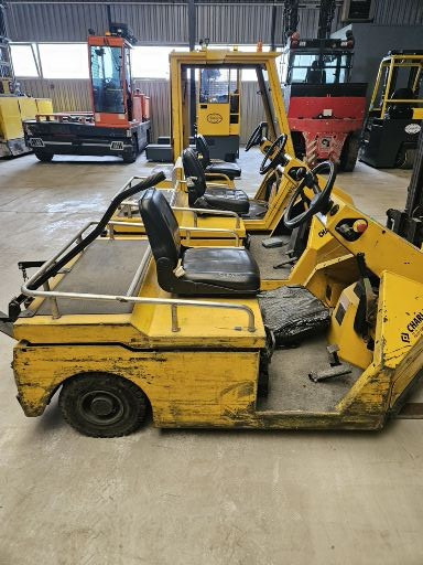 Charlatte TE206 - Baggage tractor: picture 1 Charlatte TE206 - Baggage tractor: picture 1