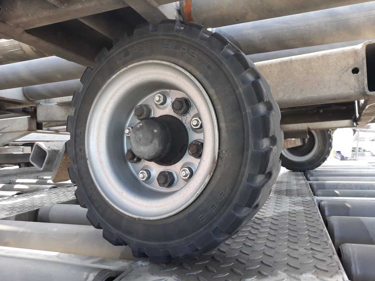Wheels - Ground support equipment: picture 1 Wheels - Ground support equipment: picture 1