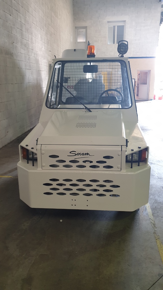 SOVAM TRACTOR/DIESEL K22 - Baggage tractor: picture 4 SOVAM TRACTOR/DIESEL K22 - Baggage tractor: picture 4