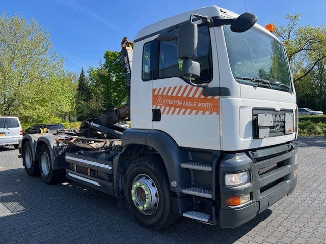 MAN TGA 26.360 .360 6X2 Hooksystem - Container transporter/ Swap body truck: picture 2 MAN TGA 26.360 .360 6X2 Hooksystem - Container transporter/ Swap body truck: picture 2
