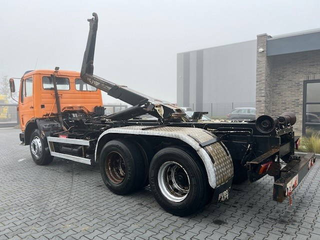 Mercedes-Benz 2124 2219 6x4 - Hook lift truck: picture 3 Mercedes-Benz 2124 2219 6x4 - Hook lift truck: picture 3