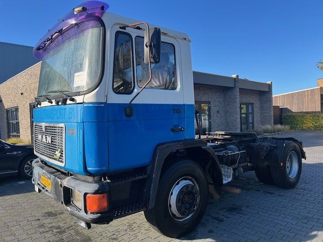 MAN 12.232 18.232 - Tractor unit: picture 1 MAN 12.232 18.232 - Tractor unit: picture 1