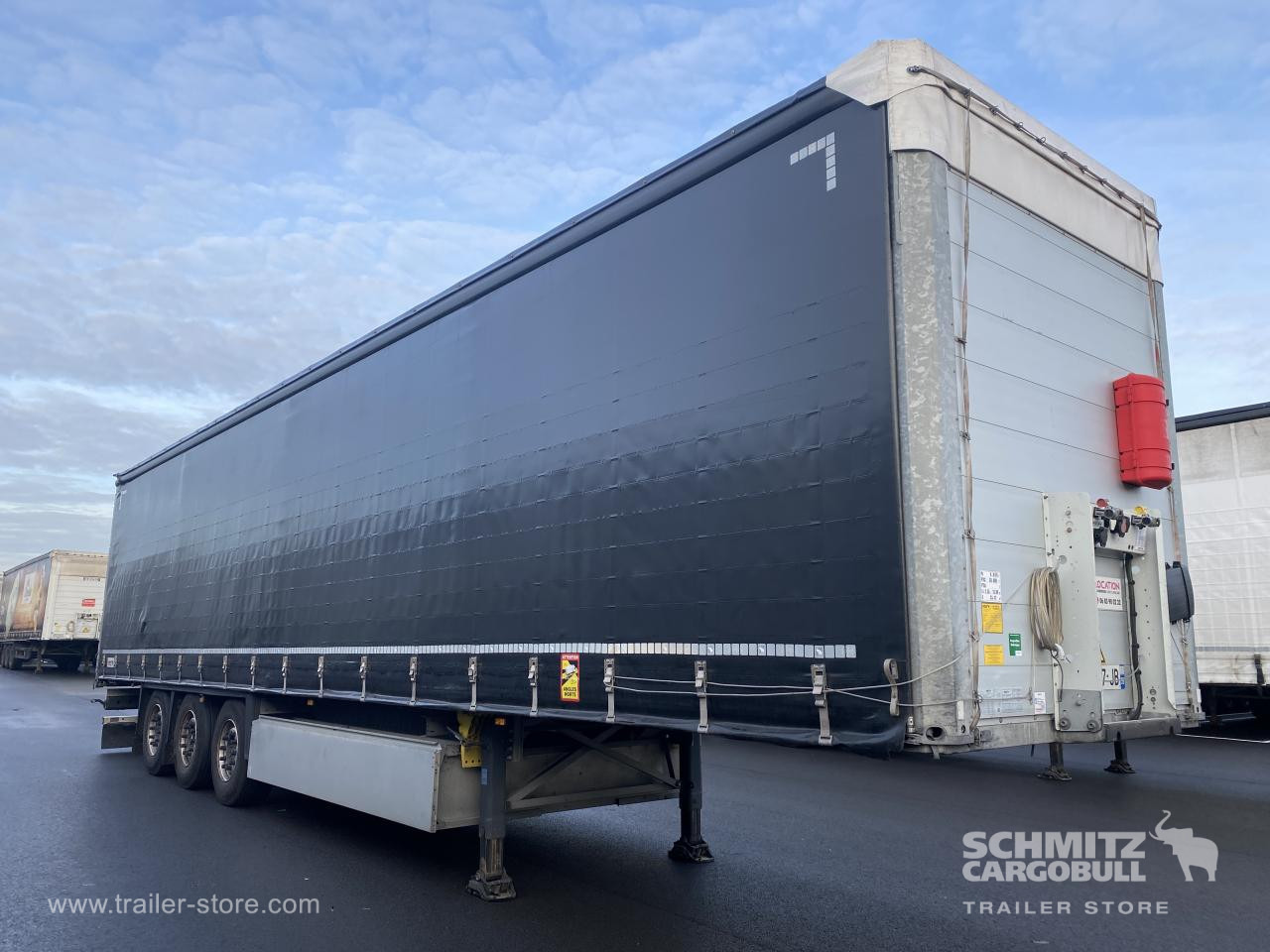 SCHMITZ Curtainsider Standard - Curtainsider semi-trailer: picture 1 SCHMITZ Curtainsider Standard - Curtainsider semi-trailer: picture 1