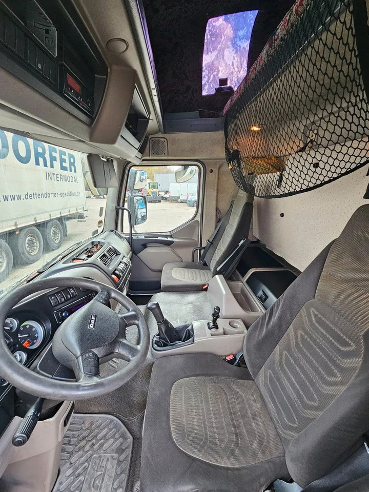 Curtainsider truck DAF LF 45.210 12t Euro5 EEV: picture 8