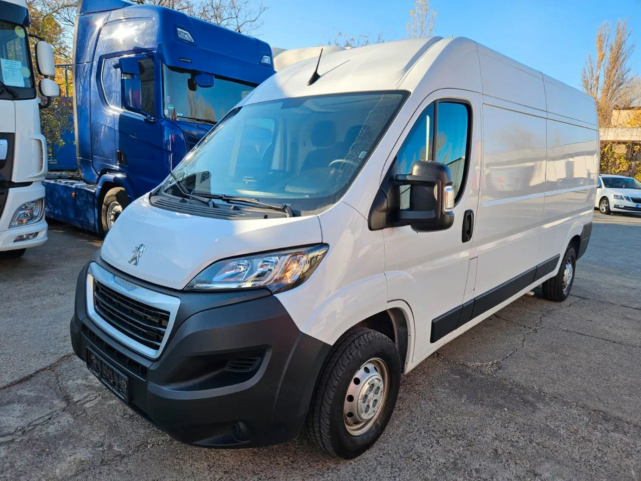 Peugeot Boxer Box 2.2 Premium FT 350 L3H2 Camera 2 units - Box van: picture 1 Peugeot Boxer Box 2.2 Premium FT 350 L3H2 Camera 2 units - Box van: picture 1