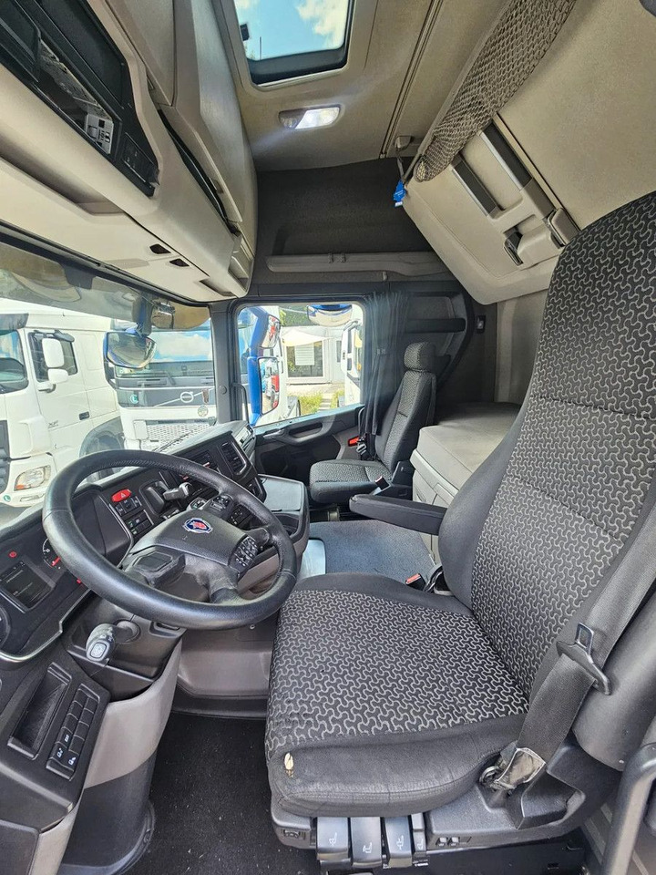 Scania R410 Standard - Full Spoiler - Retarder - Alloy - Tractor unit: picture 5 Scania R410 Standard - Full Spoiler - Retarder - Alloy - Tractor unit: picture 5