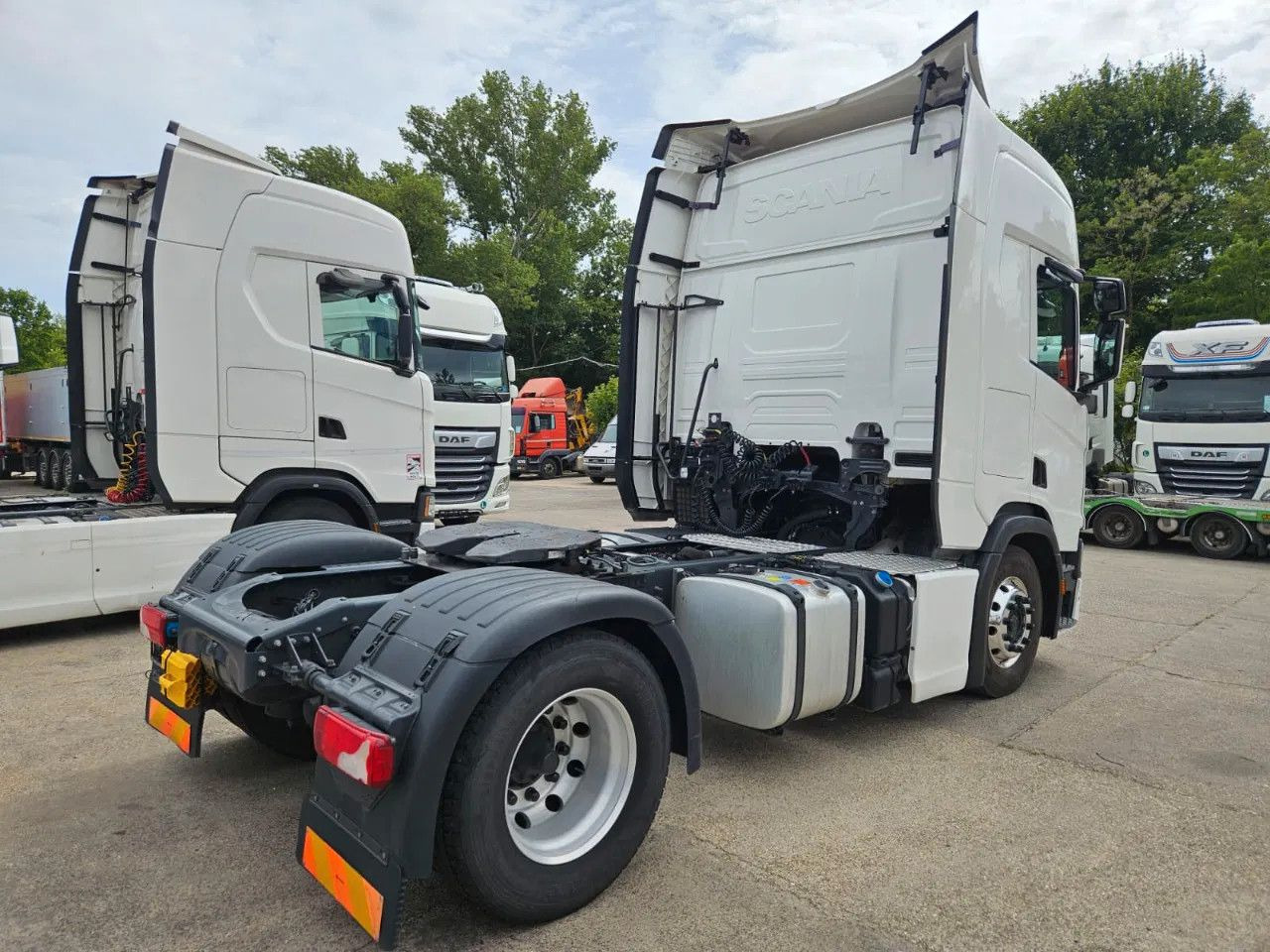 Scania R450 Alloy wheels, Stand Klima, Navi, 2 units - Tractor unit: picture 4 Scania R450 Alloy wheels, Stand Klima, Navi, 2 units - Tractor unit: picture 4