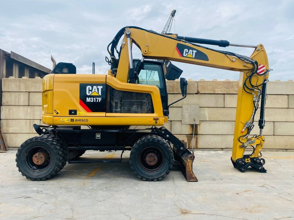 CAT m317f - Wheel excavator: picture 2 CAT m317f - Wheel excavator: picture 2