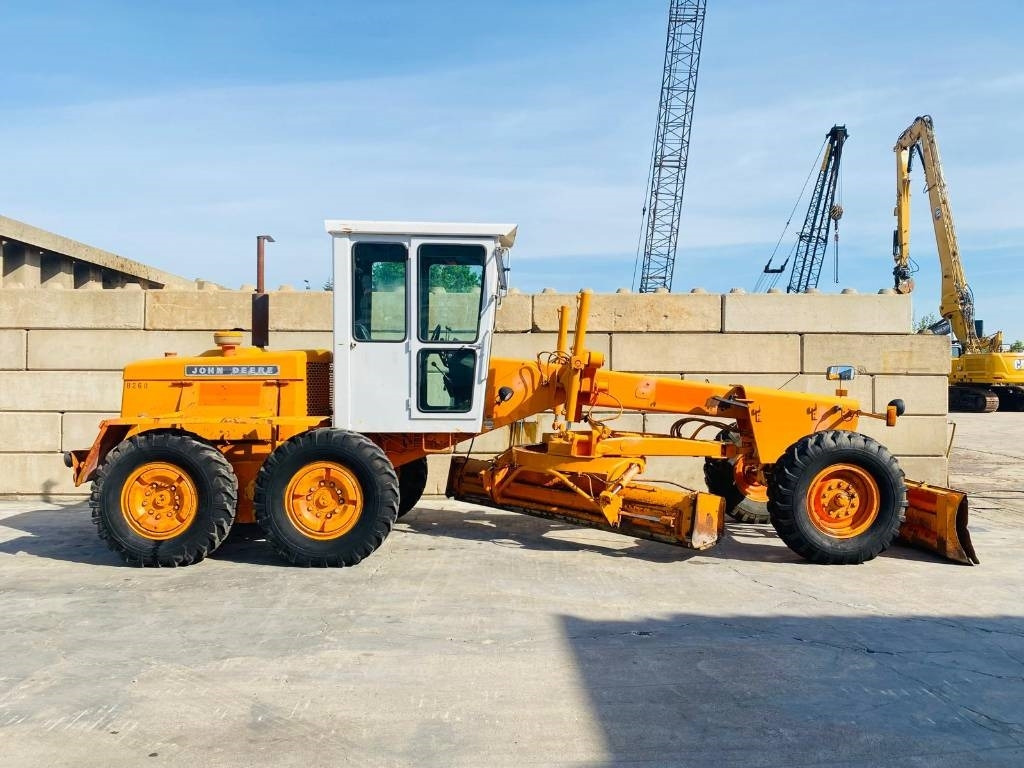 John Deere 570 A - Grader: picture 2 John Deere 570 A - Grader: picture 2