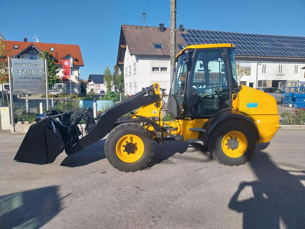JCB 409 - Wheel loader: picture 3 JCB 409 - Wheel loader: picture 3