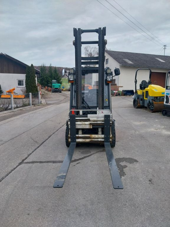 Linde H 25 T - Diesel forklift: picture 3 Linde H 25 T - Diesel forklift: picture 3