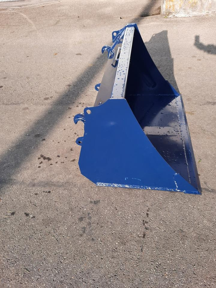 Schaufel 1,2m Euro Schlepper Frontladerschaufel Universalschaufel - Loader bucket: picture 2 Schaufel 1,2m Euro Schlepper Frontladerschaufel Universalschaufel - Loader bucket: picture 2