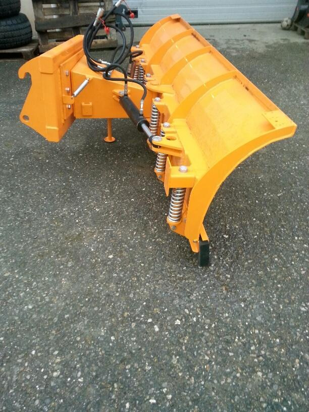 Schneeschild 2,6m Komatsu Liebherr Schlepper Radlader Hoflader - Snow plough: picture 4 Schneeschild 2,6m Komatsu Liebherr Schlepper Radlader Hoflader - Snow plough: picture 4