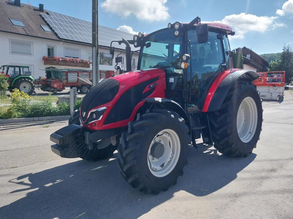 Valtra A85 Schlepper Traktor Bulldog - Farm tractor: picture 1 Valtra A85 Schlepper Traktor Bulldog - Farm tractor: picture 1