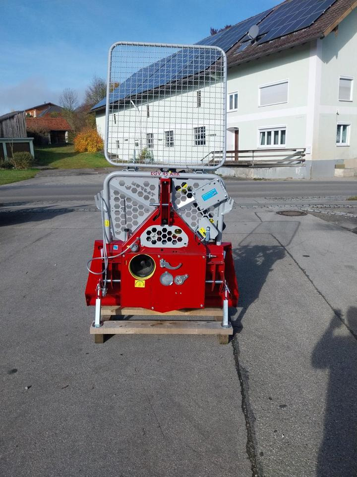 Neue Forstseilwinde Seilwinde Tajfun EGV 45 AHK SG Funk 35 55 65 - Winch for Forestry equipment: picture 1 Neue Forstseilwinde Seilwinde Tajfun EGV 45 AHK SG Funk 35 55 65 - Winch for Forestry equipment: picture 1