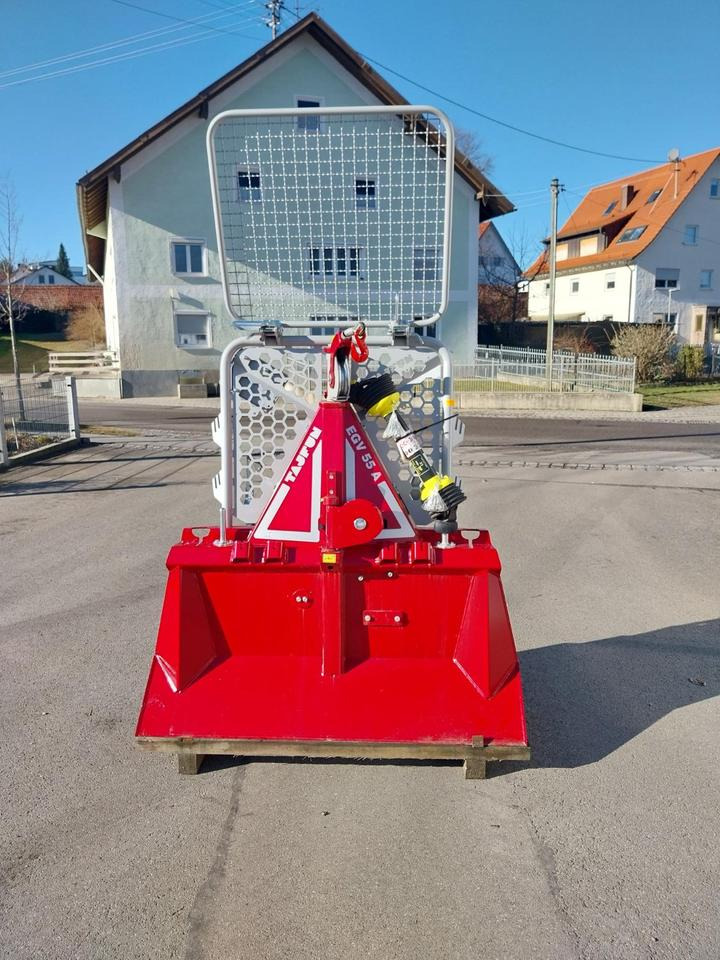 Neue Forstseilwinde Seilwinde Tajfun EGV 55 A , 35, 45, 55, 65,85 - Winch for Forestry equipment: picture 2 Neue Forstseilwinde Seilwinde Tajfun EGV 55 A , 35, 45, 55, 65,85 - Winch for Forestry equipment: picture 2