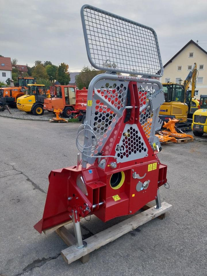 Neue Forstseilwinde Seilwinde Tajfun EGV 65 AHK SG Funk 35 45 55 - Winch for Forestry equipment: picture 3 Neue Forstseilwinde Seilwinde Tajfun EGV 65 AHK SG Funk 35 45 55 - Winch for Forestry equipment: picture 3