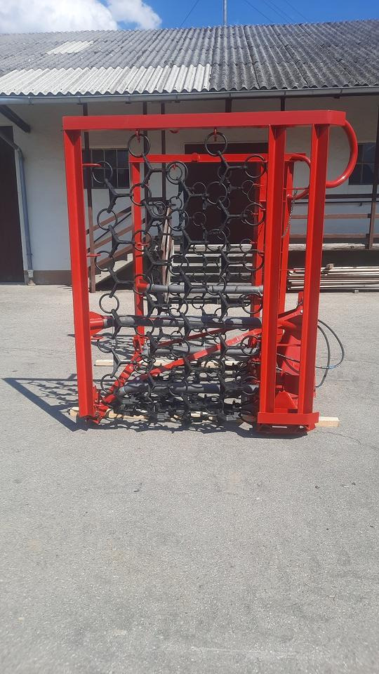 Neue Wiesenegge 6m hydraulisch Wiesenschleppe Fendt Schlepper - Chain harrow: picture 5 Neue Wiesenegge 6m hydraulisch Wiesenschleppe Fendt Schlepper - Chain harrow: picture 5