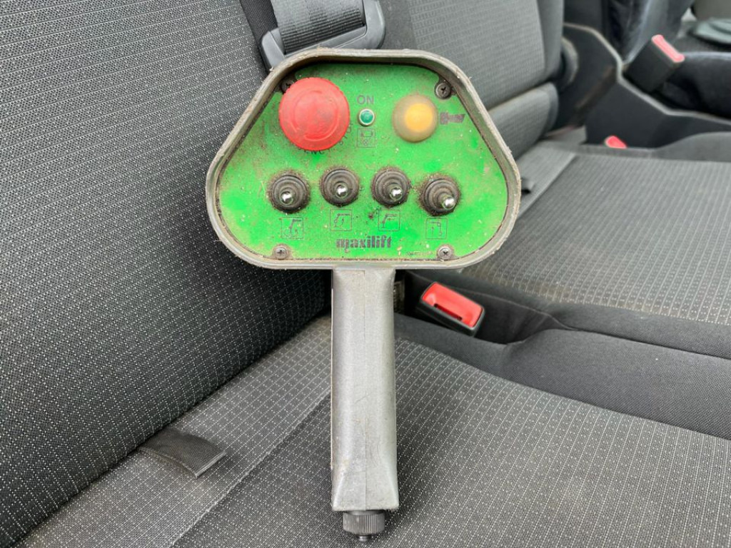 MAN TG-E 6.120 Pritsche Heckkran Funk - Open body delivery van: picture 2 MAN TG-E 6.120 Pritsche Heckkran Funk - Open body delivery van: picture 2