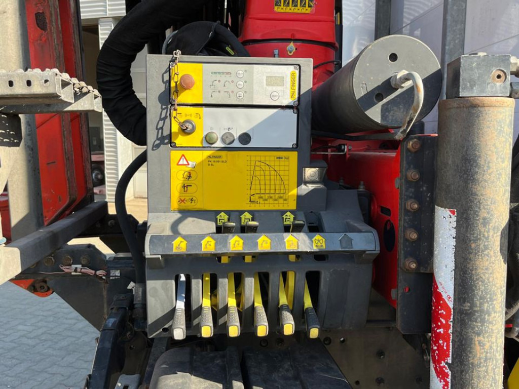 MAN TG-S 26.400 6x2-2 BL Pritsche Heckkran 5xhydr.Ausschub, Funk - Dropside/ Flatbed truck, Crane truck: picture 4 MAN TG-S 26.400 6x2-2 BL Pritsche Heckkran 5xhydr.Ausschub, Funk - Dropside/ Flatbed truck, Crane truck: picture 4