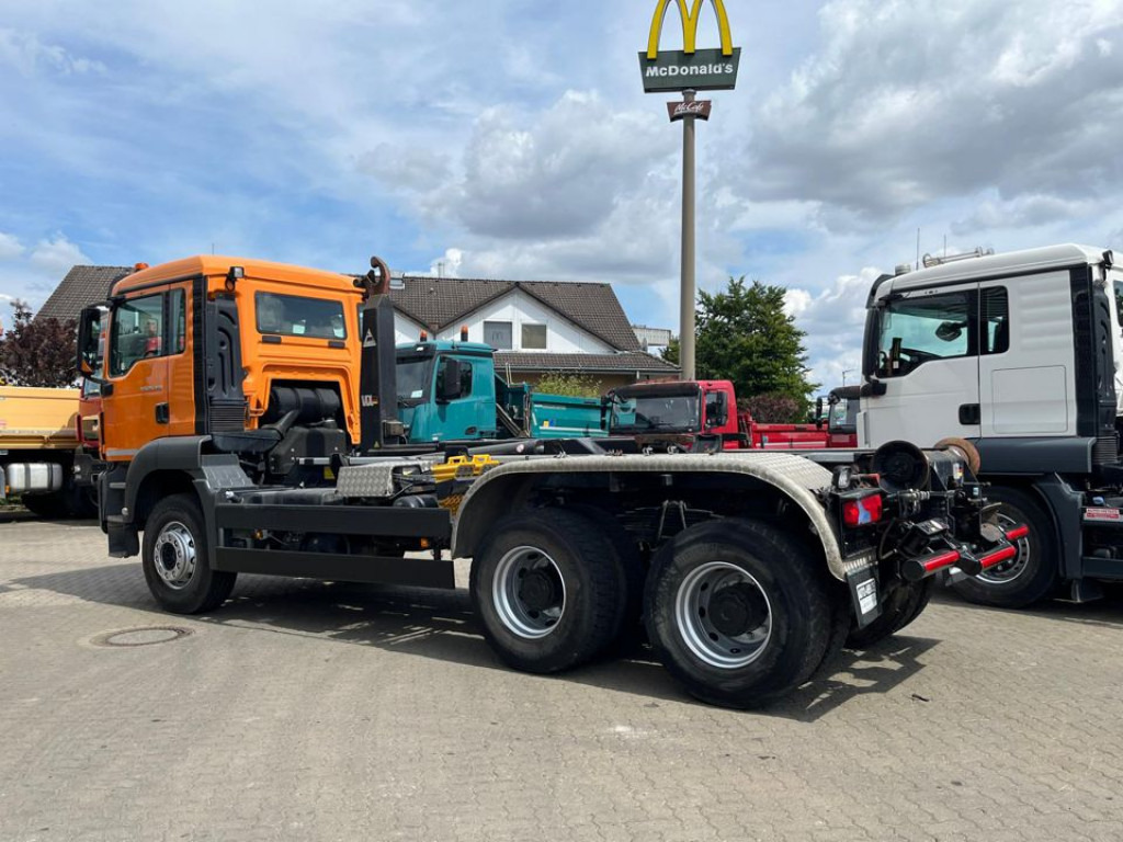 Hook lift truck MAN TG-S 26.460 6x4 BB Abrollkipper kurzer Radstand: picture 7