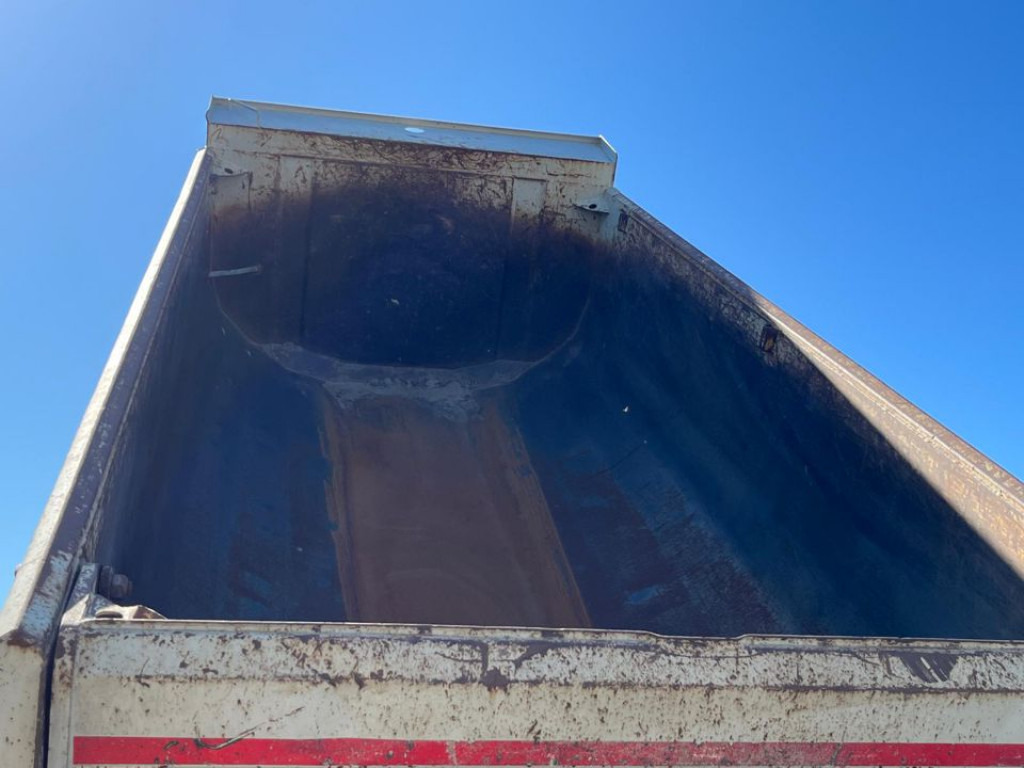 MAN TG-S 35.400 8x6H 4 Achs Muldenkipper Carnehl - Tipper: picture 5 MAN TG-S 35.400 8x6H 4 Achs Muldenkipper Carnehl - Tipper: picture 5