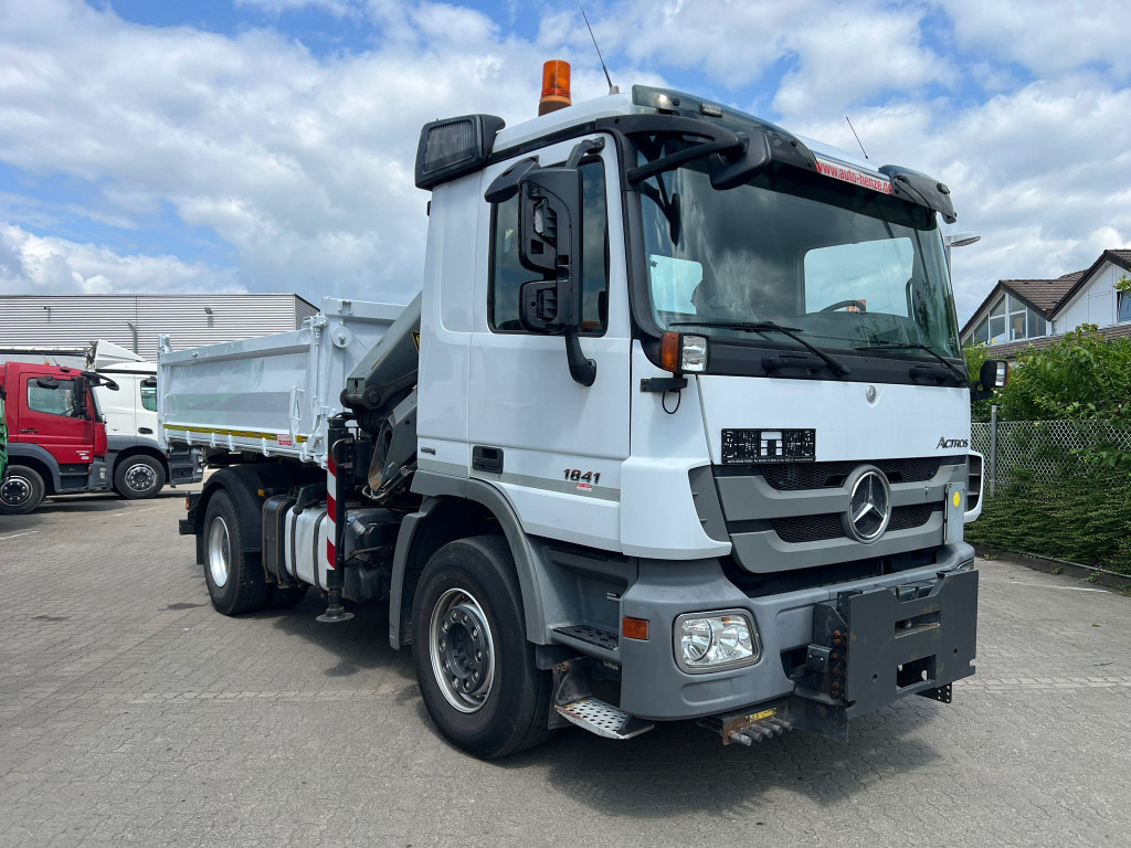 MERCEDES-BENZ Actros 1841 K 2-Achs Kipper Kran Funk 2xhydr+Greifer - Tipper, Crane truck: picture 5 MERCEDES-BENZ Actros 1841 K 2-Achs Kipper Kran Funk 2xhydr+Greifer - Tipper, Crane truck: picture 5
