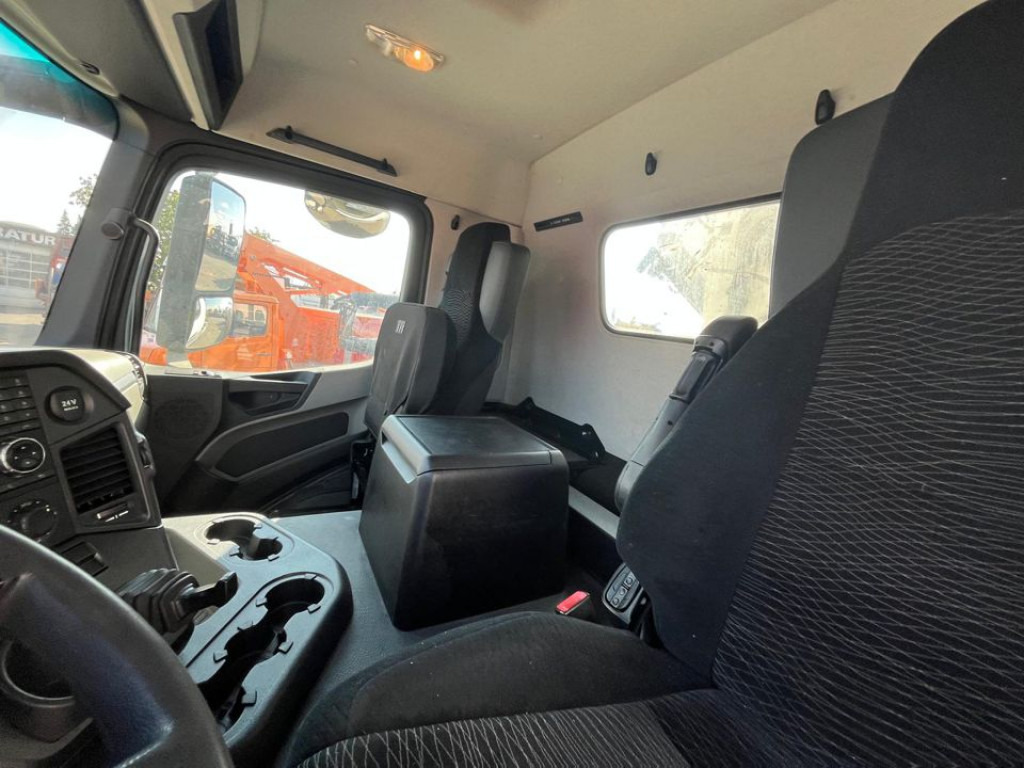 Hook lift truck, Crane truck MERCEDES-BENZ Antos 2543 L 6x2 Abrollkipper mit Kran Funk+Greiferst.: picture 6